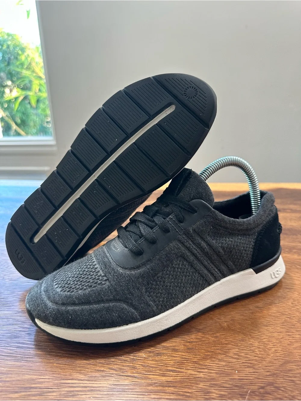 UGG Adaleen Jersey Charcoal Gray Australian Sneakers Women’ s Sz 6.5 Running